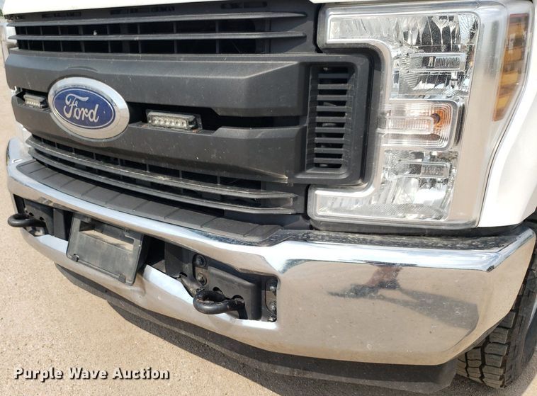 image for item DP7985 2018 Ford F250 Super Duty  Crew Cab pickup truck