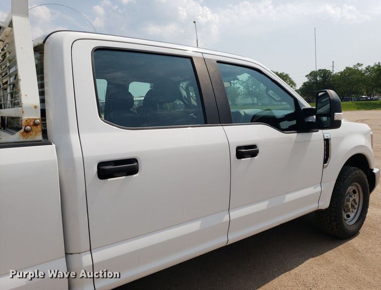 image for item DP7985 2018 Ford F250 Super Duty  Crew Cab pickup truck