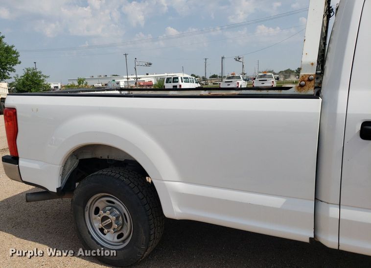 image for item DP7985 2018 Ford F250 Super Duty  Crew Cab pickup truck