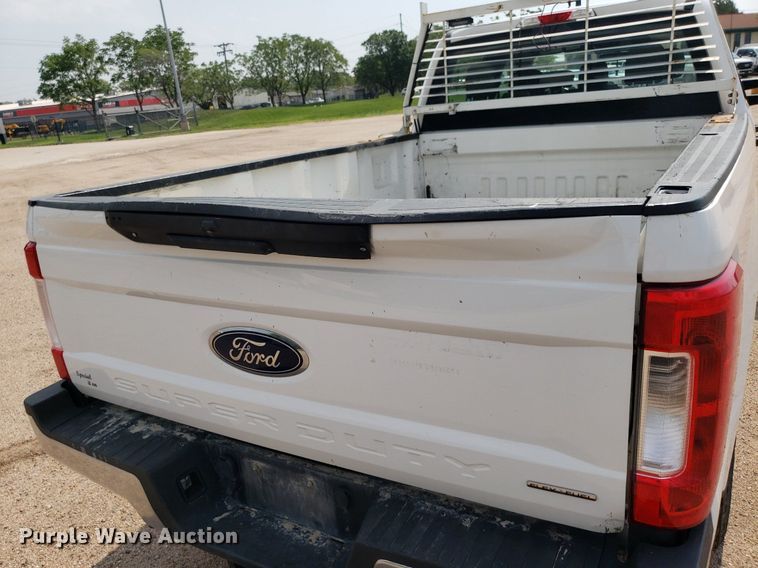 image for item DP7985 2018 Ford F250 Super Duty  Crew Cab pickup truck