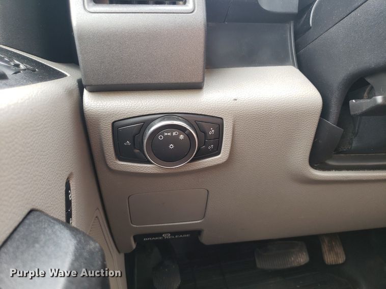 image for item DP7985 2018 Ford F250 Super Duty  Crew Cab pickup truck