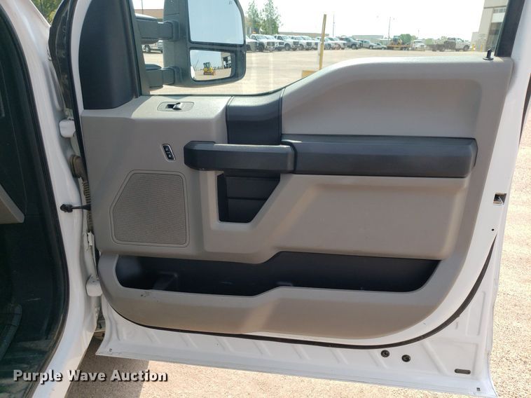 image for item DP7985 2018 Ford F250 Super Duty  Crew Cab pickup truck