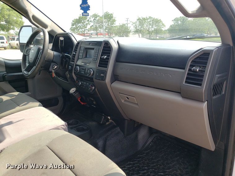 image for item DP7985 2018 Ford F250 Super Duty  Crew Cab pickup truck