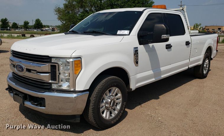 image for item DP7988 2017 Ford F250 Super Duty  Crew Cab pickup truck