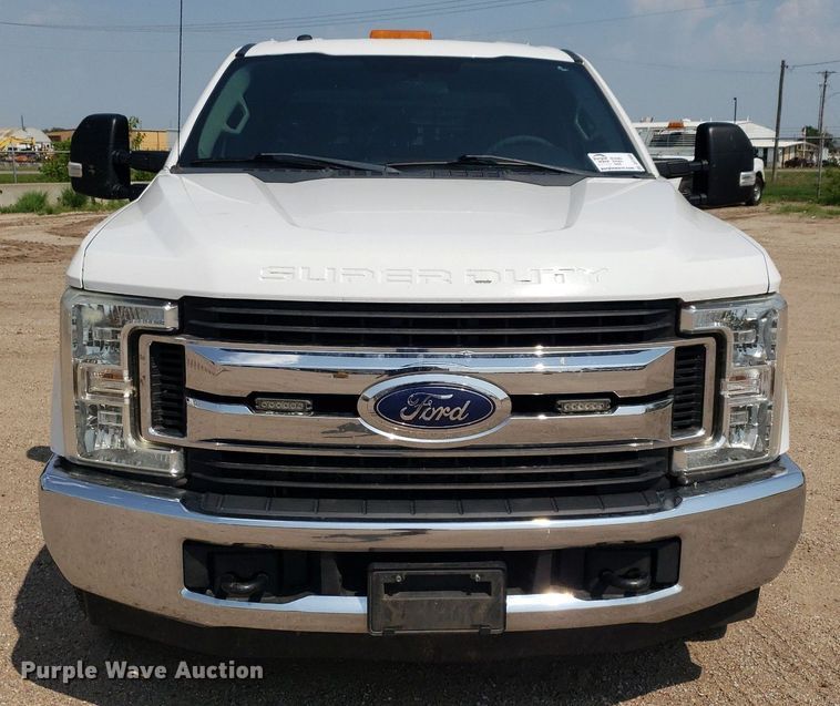 image for item DP7988 2017 Ford F250 Super Duty  Crew Cab pickup truck