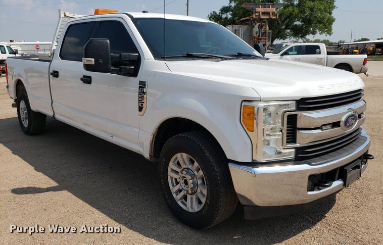 image for item DP7988 2017 Ford F250 Super Duty  Crew Cab pickup truck