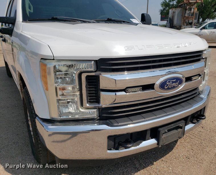 image for item DP7988 2017 Ford F250 Super Duty  Crew Cab pickup truck