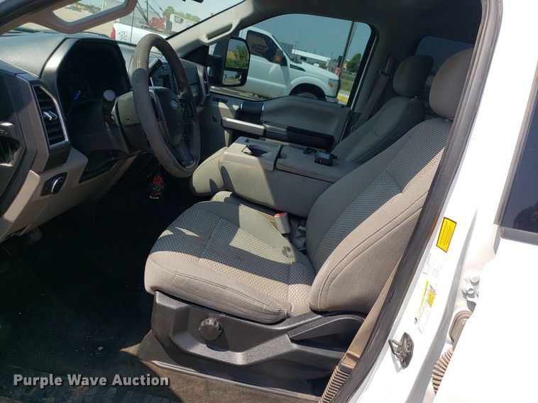 image for item DP7988 2017 Ford F250 Super Duty  Crew Cab pickup truck