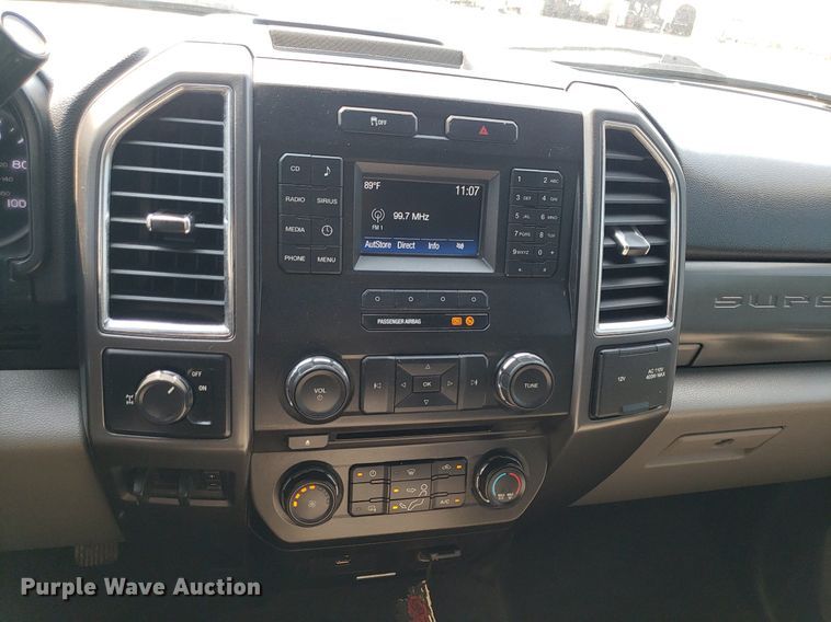 image for item DP7988 2017 Ford F250 Super Duty  Crew Cab pickup truck