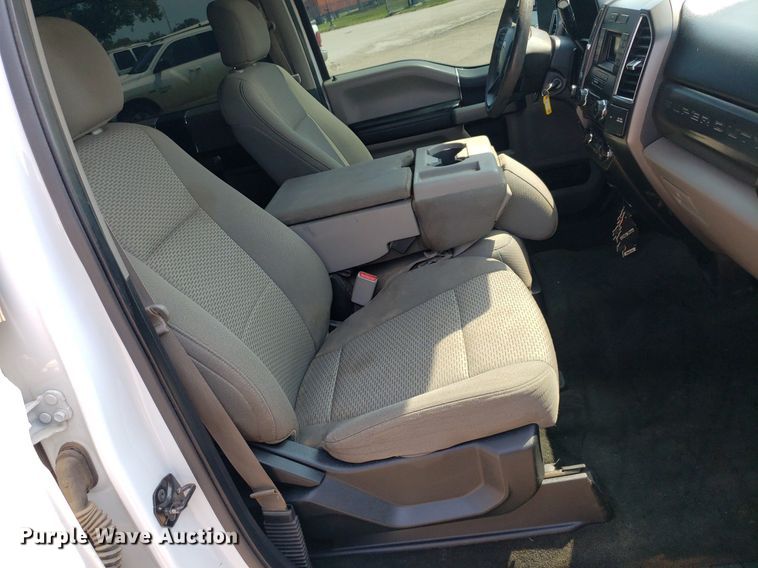 image for item DP7988 2017 Ford F250 Super Duty  Crew Cab pickup truck