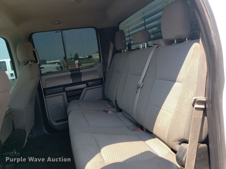 image for item DP7988 2017 Ford F250 Super Duty  Crew Cab pickup truck