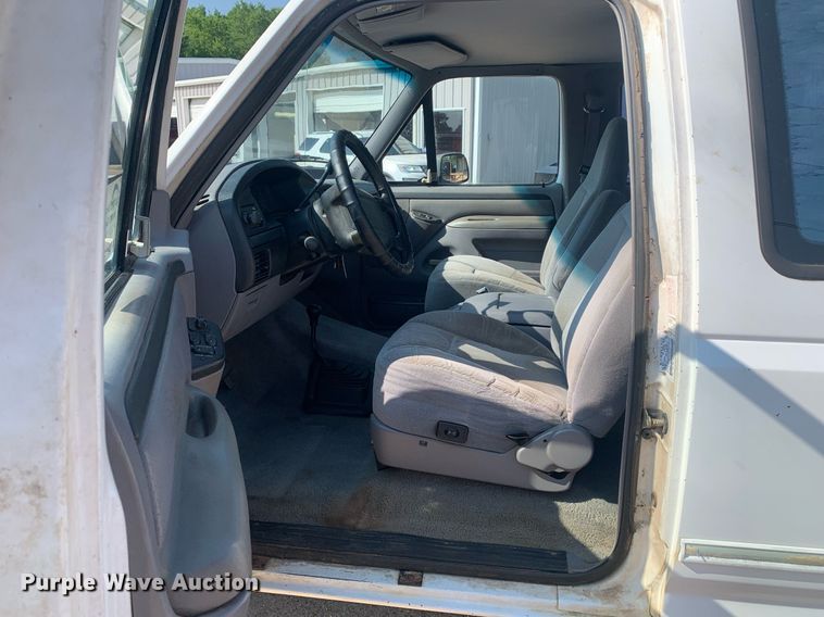 image for item DP8658 1996 Ford F150  SuperCab pickup truck