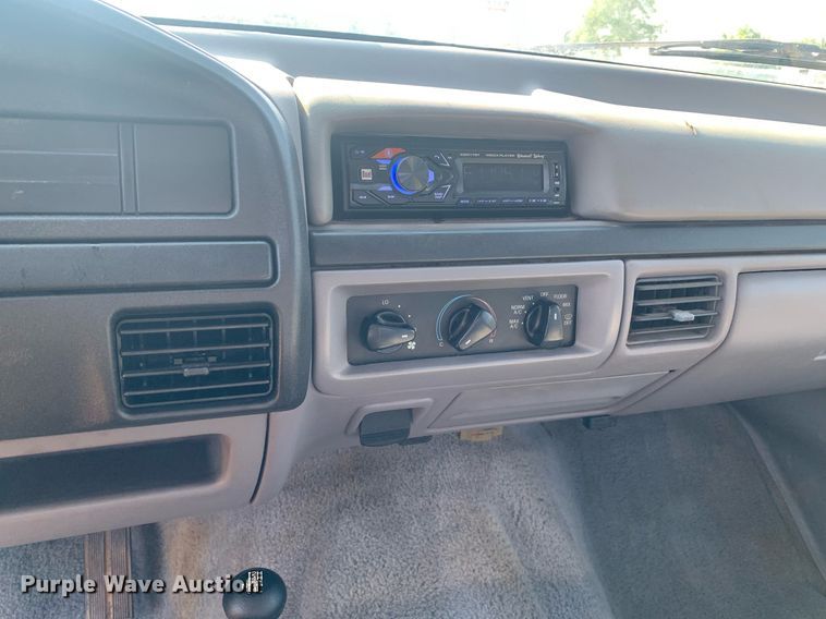 image for item DP8658 1996 Ford F150  SuperCab pickup truck