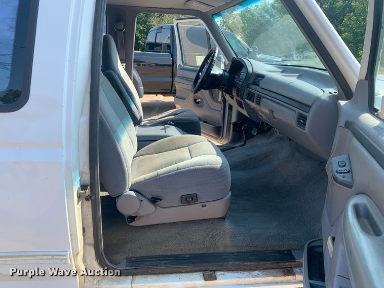 image for item DP8658 1996 Ford F150  SuperCab pickup truck