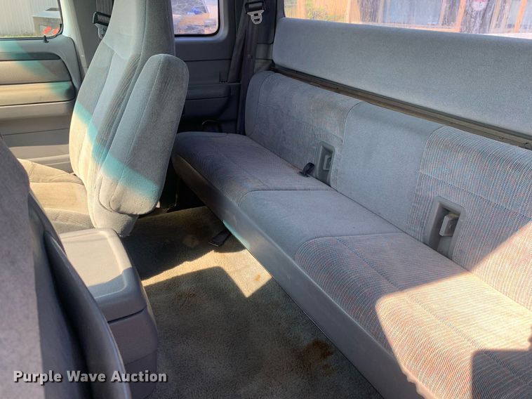 image for item DP8658 1996 Ford F150  SuperCab pickup truck