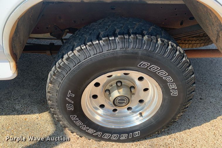 image for item DP8658 1996 Ford F150  SuperCab pickup truck