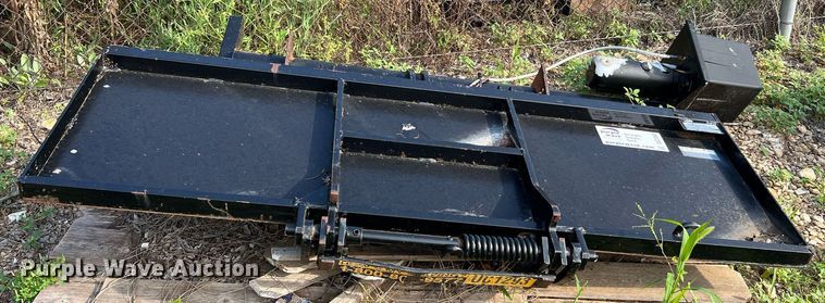 image for item DQ2093 Waltco  6' W end gate lift