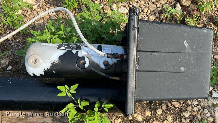 image for item DQ2093 Waltco  6' W end gate lift