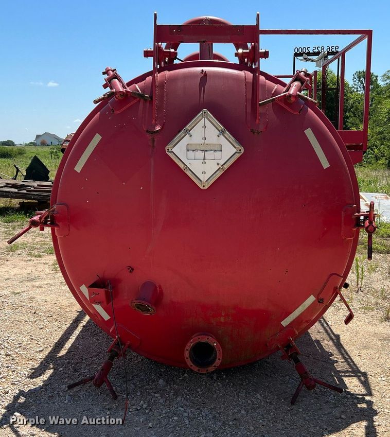 image for item DQ2102 Global Vacuum Systems  vacuum tank