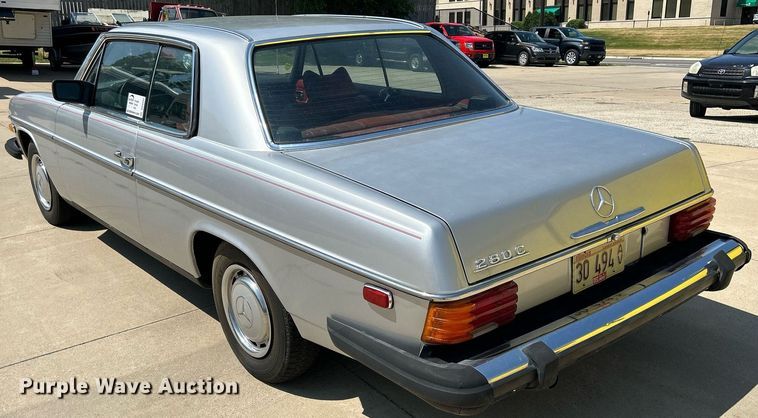 image for item DR4695 1974 Mercedes Benz 280C