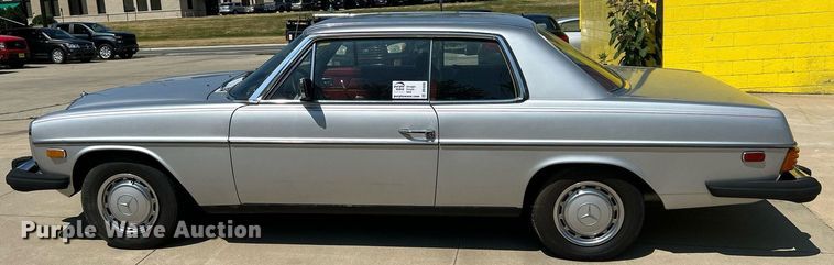 image for item DR4695 1974 Mercedes Benz 280C