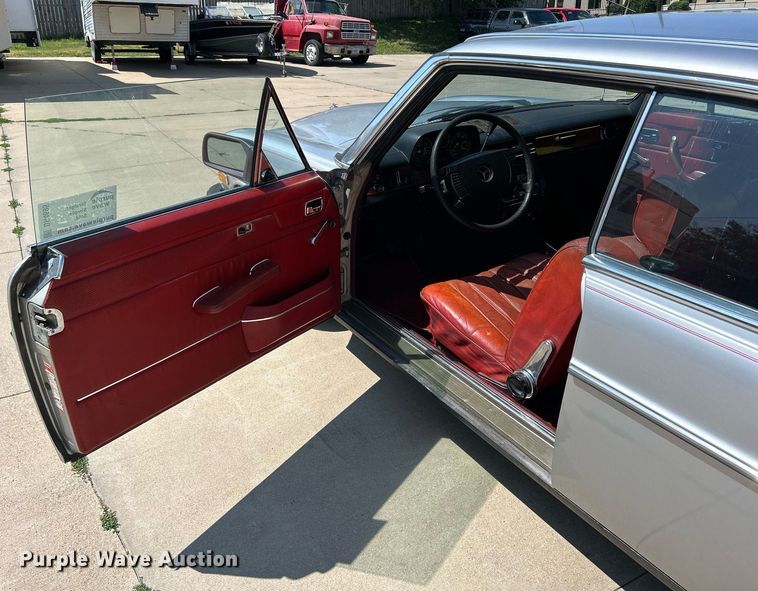 image for item DR4695 1974 Mercedes Benz 280C