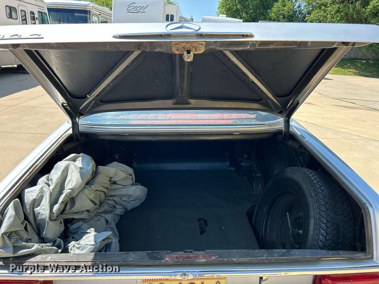 image for item DR4695 1974 Mercedes Benz 280C