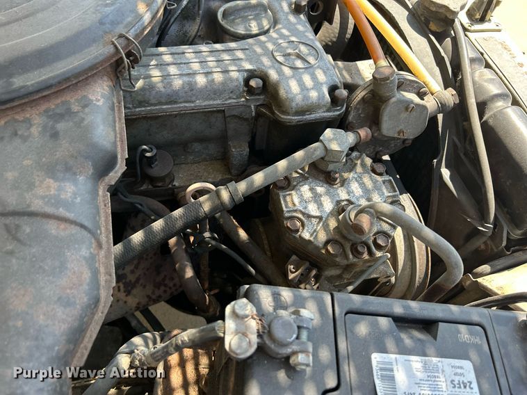 image for item DR4695 1974 Mercedes Benz 280C