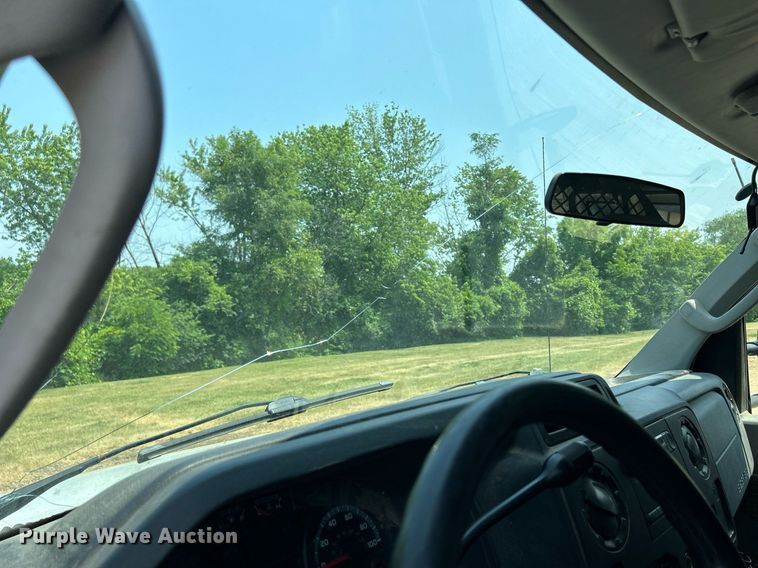 image for item DR4710 2009 Ford E150  van