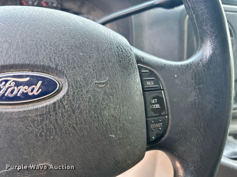 image for item DR4710 2009 Ford E150  van