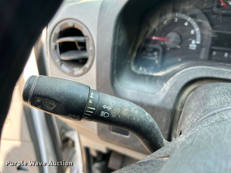 image for item DR4710 2009 Ford E150  van