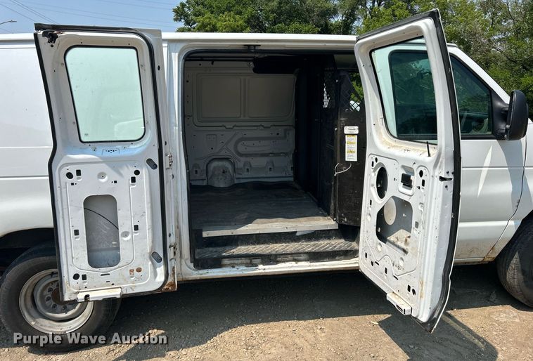 image for item DR4710 2009 Ford E150  van