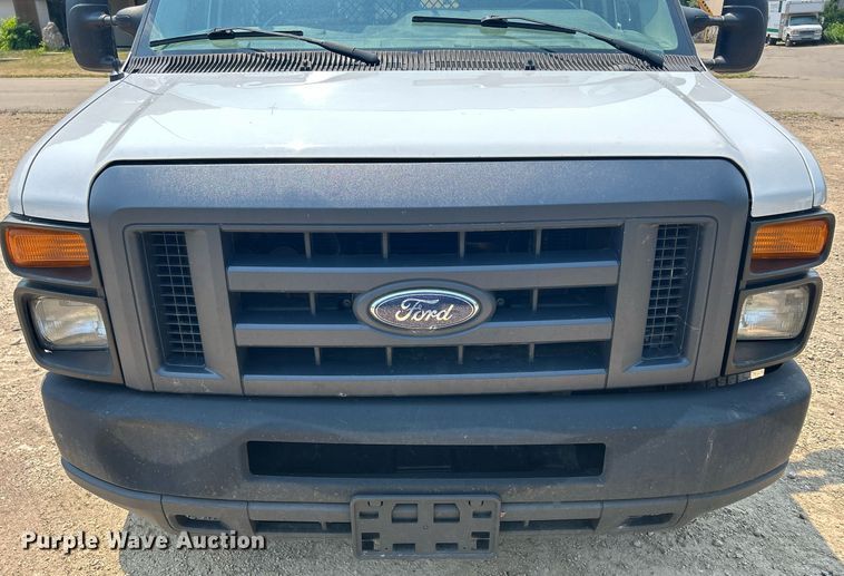 image for item DR4710 2009 Ford E150  van