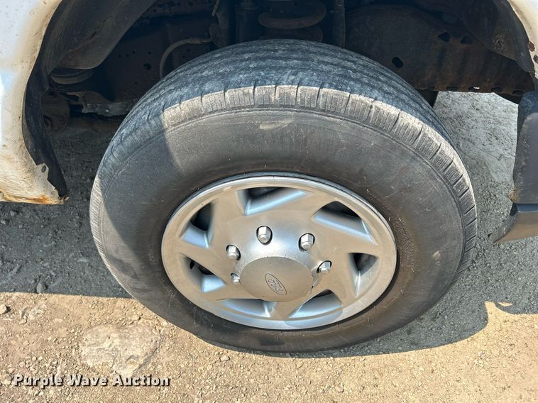 image for item DR4710 2009 Ford E150  van