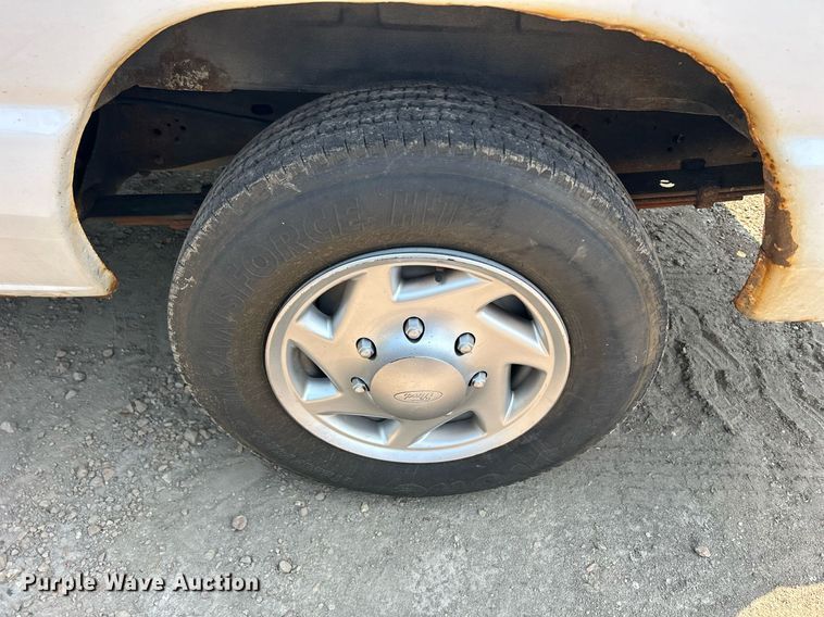 image for item DR4710 2009 Ford E150  van