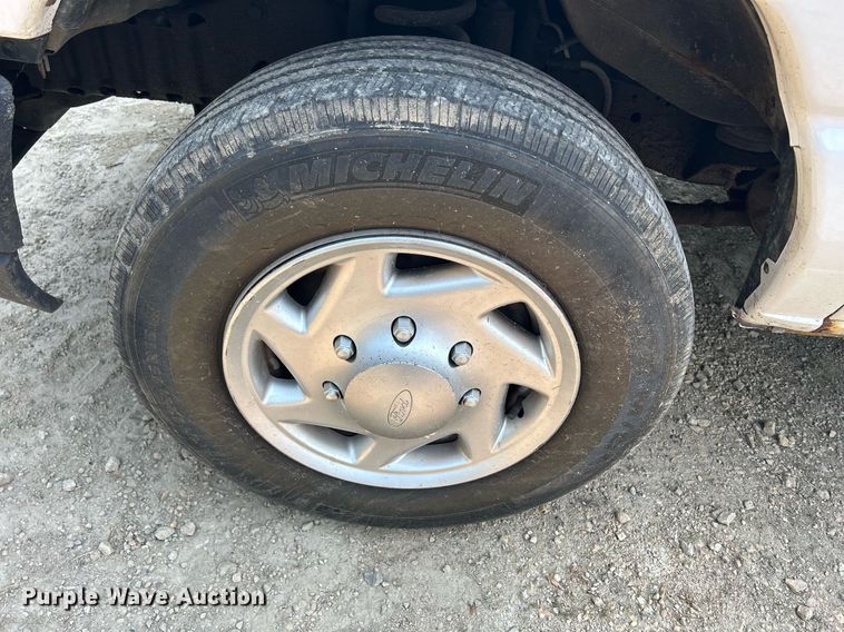 image for item DR4710 2009 Ford E150  van