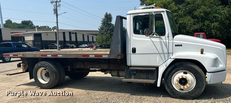 image for item DR4711 1997 Freightliner FL70  flatbed truck