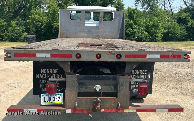 image for item DR4711 1997 Freightliner FL70  flatbed truck