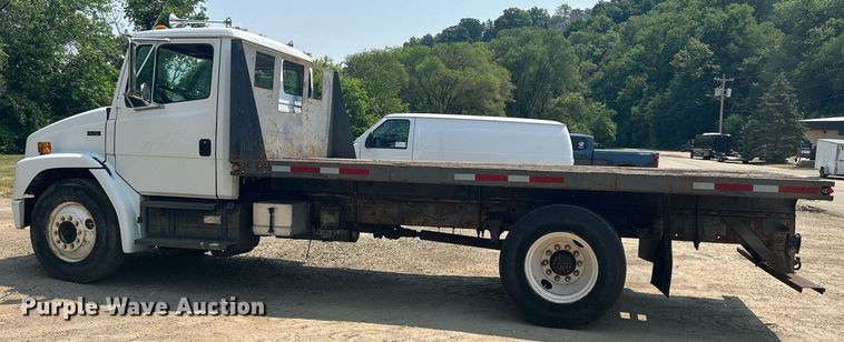 image for item DR4711 1997 Freightliner FL70  flatbed truck