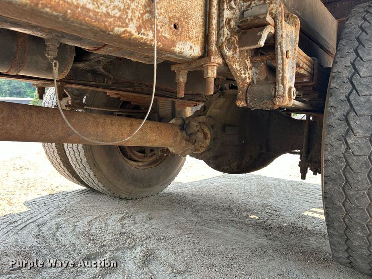 image for item DR4711 1997 Freightliner FL70  flatbed truck