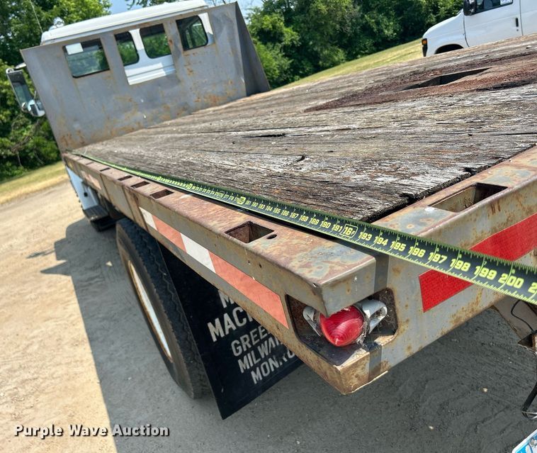 image for item DR4711 1997 Freightliner FL70  flatbed truck