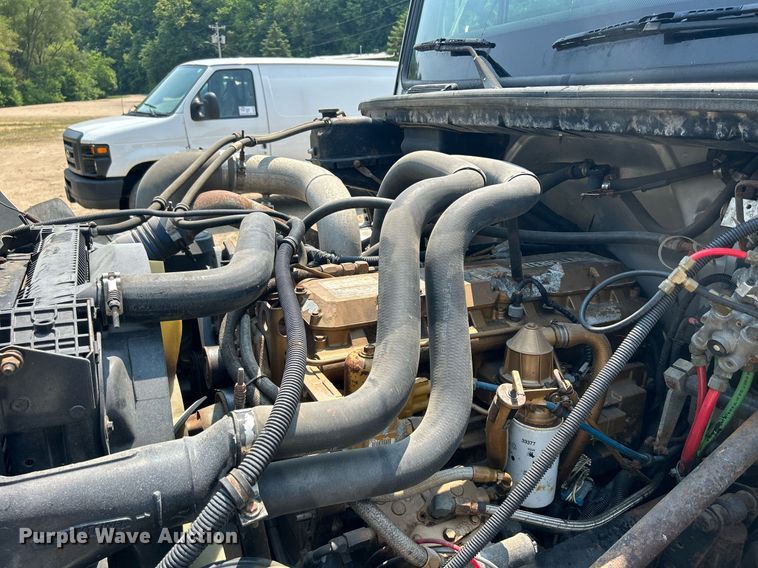 image for item DR4711 1997 Freightliner FL70  flatbed truck