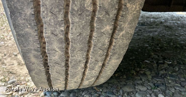 image for item DR4711 1997 Freightliner FL70  flatbed truck