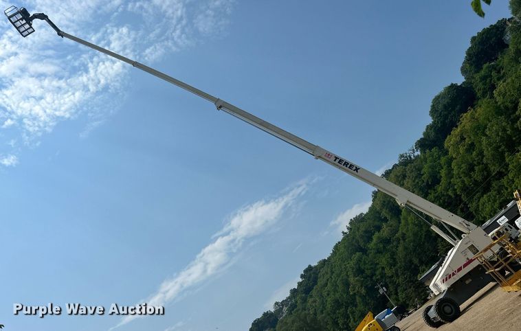 image for item DR4713 2002 Terex TB110  boom lift