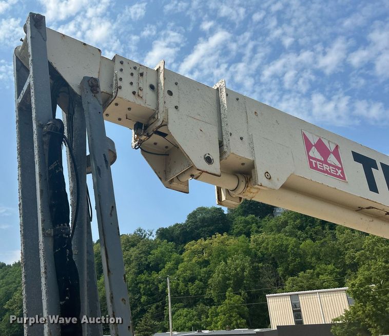 image for item DR4713 2002 Terex TB110  boom lift