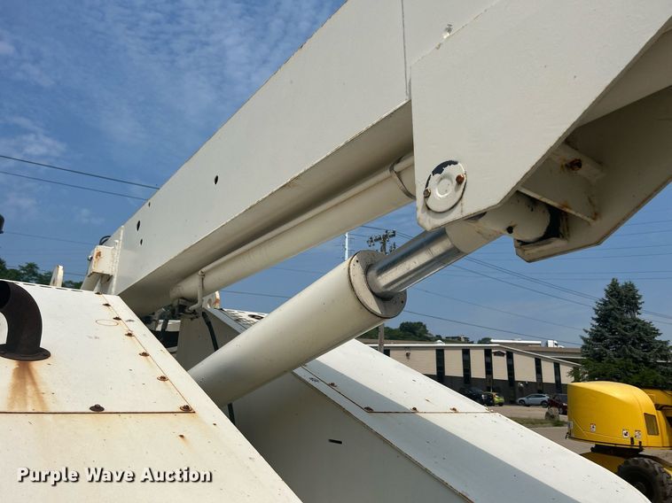 image for item DR4713 2002 Terex TB110  boom lift