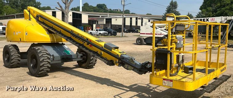 image for item DR4714 2007 Haulotte HB62  boom lift