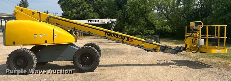 image for item DR4714 2007 Haulotte HB62  boom lift