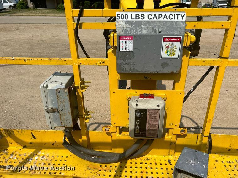 image for item DR4714 2007 Haulotte HB62  boom lift