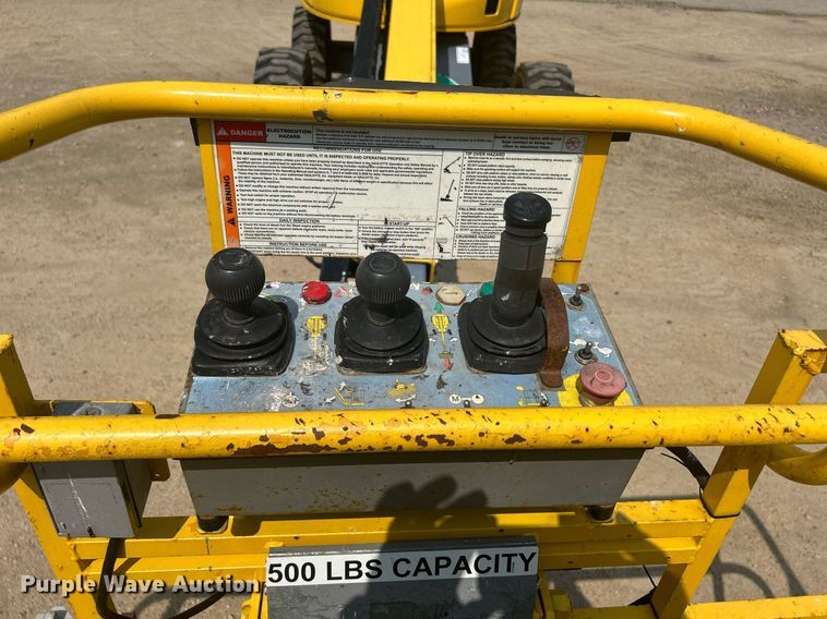 image for item DR4714 2007 Haulotte HB62  boom lift